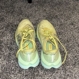 Hoka Mach 5 size 8.5